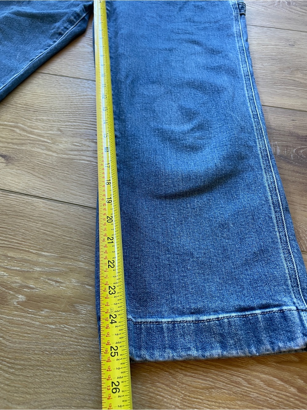 GAP High-Rise Straight Leg Carpinter Jeans‎ in Medium Blue Wash - Picture 5 of 9